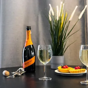 Rent Like - śrutowa 10 , Wrocław Polska
